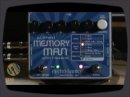 Démonstration de la pédale de delay stéréo Electro-Harmonix Stereo Memory Man. Rediffusion.
