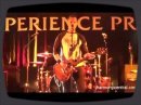 Mark Tremonti est en performance au PRS 2012 (avec Wolfgang Van Halen  la basse).